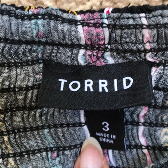 TORRID 3X black multi ruffled smocked dress - Picture 5 of 9